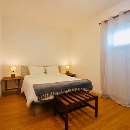 Διαμέρισμα Luciana - Beachside, Balcony, Sunset View *